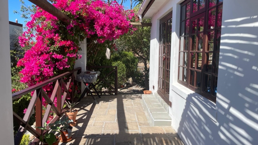 To Let 2 Bedroom Property for Rent in Muizenberg Western Cape